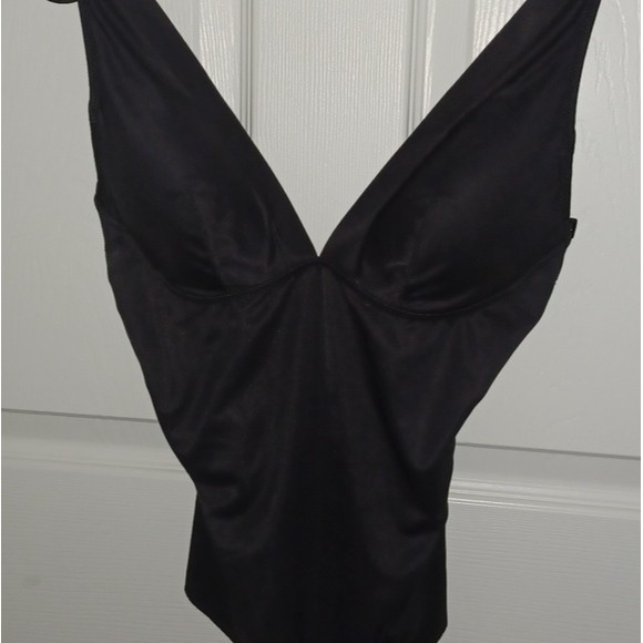 Maidenform Intimates & Sleepwear Nwt Maidenform Low Back Bodysuit